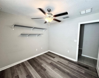 929 Anchor Bend Drive - Photo Thumbnail 12