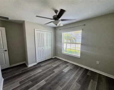 929 Anchor Bend Drive - Photo Thumbnail 17