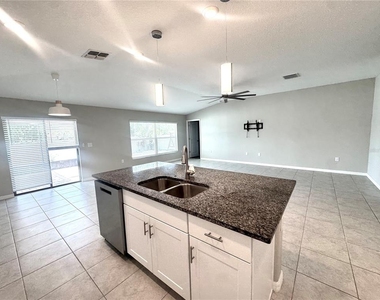 929 Anchor Bend Drive - Photo Thumbnail 5