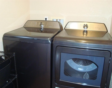 601 Palm Avenue - Photo Thumbnail 24