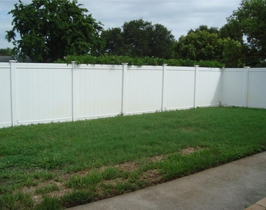 601 Palm Avenue - Photo Thumbnail 27