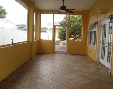 601 Palm Avenue - Photo Thumbnail 25