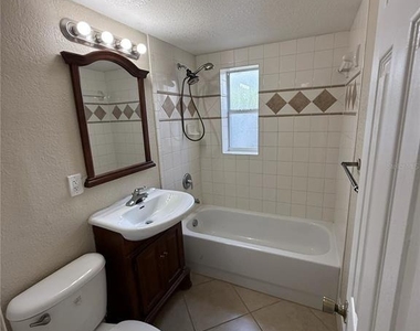 1355 Drew Street - Photo Thumbnail 6