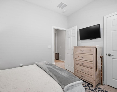31477 Westbury Estates Avenue - Photo Thumbnail 8