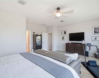 31477 Westbury Estates Avenue - Photo Thumbnail 34