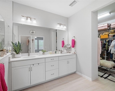 31477 Westbury Estates Avenue - Photo Thumbnail 38