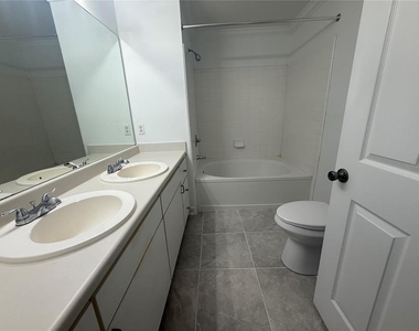 18293 Bridle Club Drive - Photo Thumbnail 6