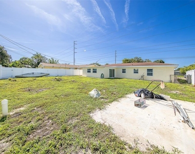 5937 38th Avenue N - Photo Thumbnail 40