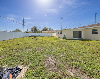 5937 38th Avenue N - Photo Thumbnail 39
