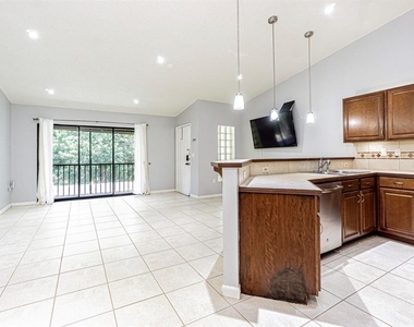 3345 Crystal Court E - Photo Thumbnail 7
