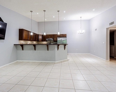 3345 Crystal Court E - Photo Thumbnail 4