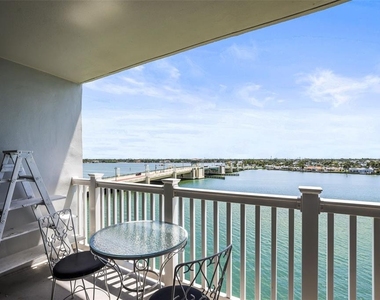 500 Treasure Island Causeway - Photo Thumbnail 9