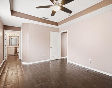 18126 Birdwater Drive - Photo Thumbnail 11