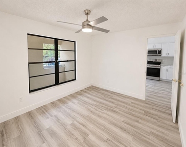 4965 Puritan Circle - Photo Thumbnail 9