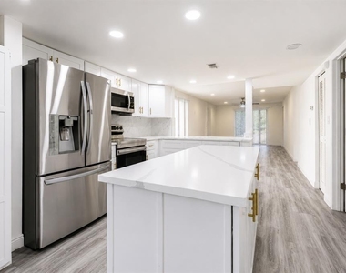 4965 Puritan Circle - Photo Thumbnail 3