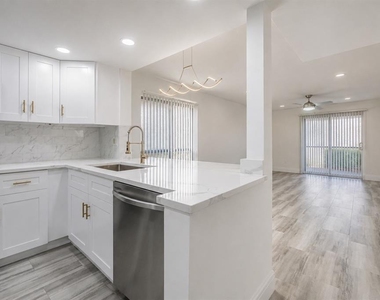 4965 Puritan Circle - Photo Thumbnail 5