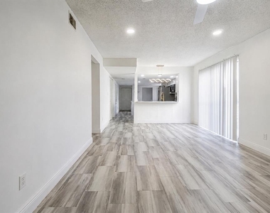 4965 Puritan Circle - Photo Thumbnail 7