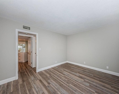 5151 Isla Key Boulevard S - Photo Thumbnail 10