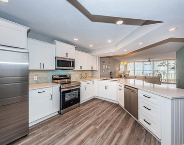5151 Isla Key Boulevard S - Photo Thumbnail 2