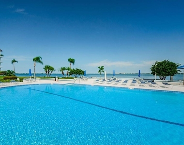 5151 Isla Key Boulevard S - Photo Thumbnail 16
