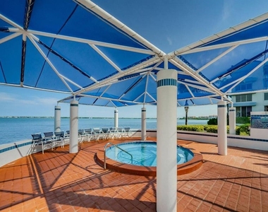 5151 Isla Key Boulevard S - Photo Thumbnail 15