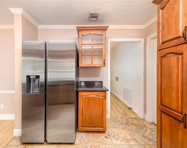 1661 Algonquin Drive - Photo Thumbnail 11