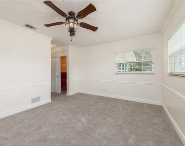 1661 Algonquin Drive - Photo Thumbnail 14