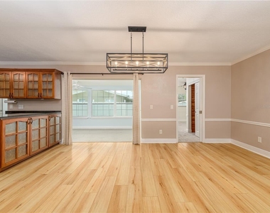 1661 Algonquin Drive - Photo Thumbnail 6