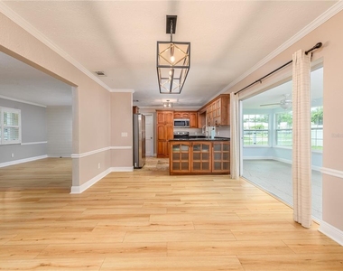 1661 Algonquin Drive - Photo Thumbnail 7