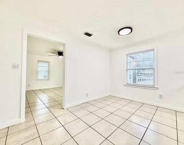 8004 N Marks Street - Photo Thumbnail 9