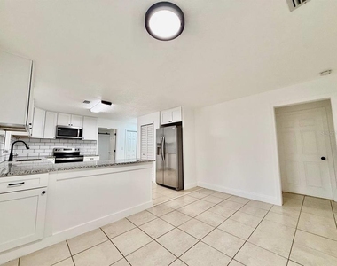 8004 N Marks Street - Photo Thumbnail 8