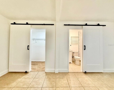 8004 N Marks Street - Photo Thumbnail 16