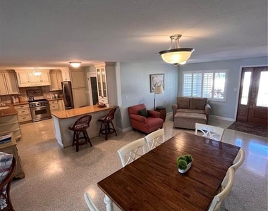 378 Westwinds Drive - Photo Thumbnail 17