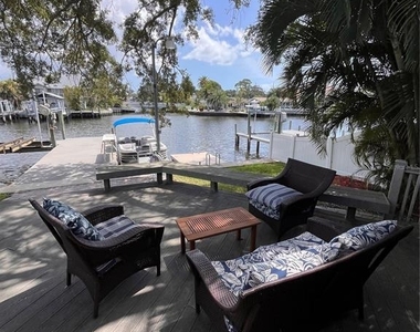 378 Westwinds Drive - Photo Thumbnail 6
