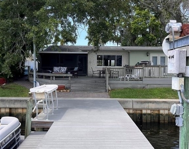 378 Westwinds Drive - Photo Thumbnail 4