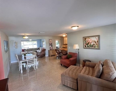 378 Westwinds Drive - Photo Thumbnail 13