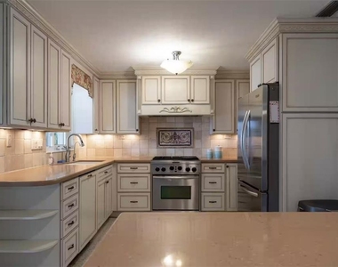 378 Westwinds Drive - Photo Thumbnail 29