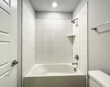 3715 W Wisconsin Avenue - Photo Thumbnail 36