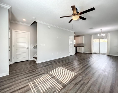 3715 W Wisconsin Avenue - Photo Thumbnail 12