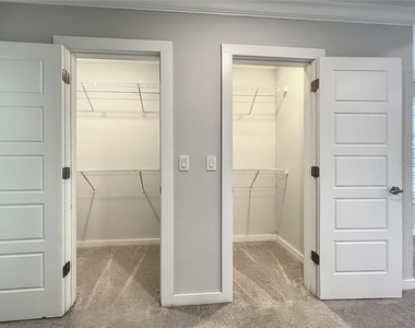 3715 W Wisconsin Avenue - Photo Thumbnail 41