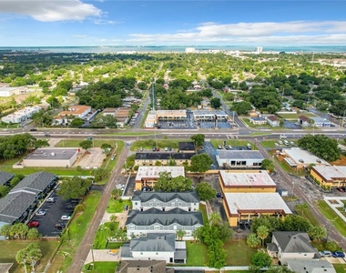 3715 W Wisconsin Avenue - Photo Thumbnail 3