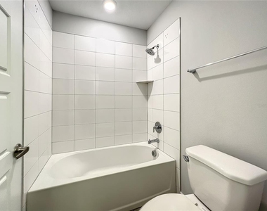 3715 W Wisconsin Avenue - Photo Thumbnail 35