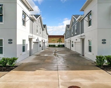 3715 W Wisconsin Avenue - Photo Thumbnail 6