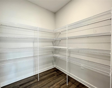 3715 W Wisconsin Avenue - Photo Thumbnail 25