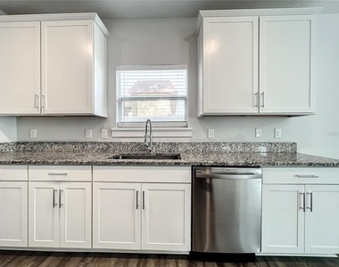 3715 W Wisconsin Avenue - Photo Thumbnail 20