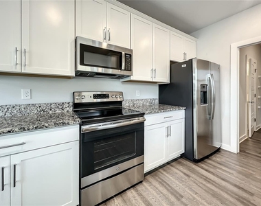 3715 W Wisconsin Avenue - Photo Thumbnail 23