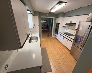 2720 Goldenrod Street - Photo Thumbnail 4