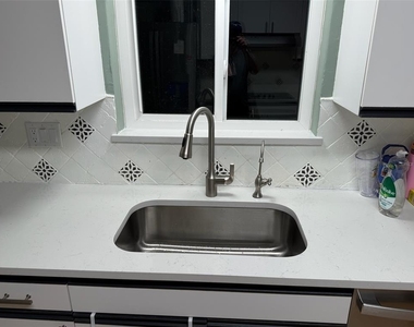 2720 Goldenrod Street - Photo Thumbnail 7