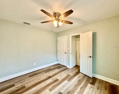 5907 N Ola Avenue - Photo Thumbnail 18