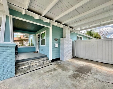 5907 N Ola Avenue - Photo Thumbnail 3